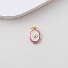 Cargar imagen en el visor de la galería, Colección de dijes ovalados de esmalte, corazón, flor y ola, chapados en oro de 18 quilates, para crear collares y accesorios de joyería S1389