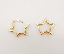 Load image into Gallery viewer, 10pcs Gold Star Shape Ear Hoops, 16x15mm, 18K Gold Plated Leverback Earrings, Star Huggie Hoops Earring S1062