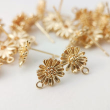 تحميل الصورة إلى عارض المعرض، 10 قطع من أعمدة أقراط الزهور مع حلقة، دبوس من الفضة الاسترلينية S925، قرط مرصع من النحاس المطلي بالذهب الحقيقي عيار 18 قيراطًا مع حلقة، خالٍ من النيكل، أداة العثور على الأقراط Z097