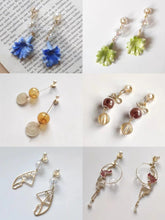 Load image into Gallery viewer, Glass Bubble Beads, Ellipsoid Hollow Glass Beads, Colorful Hand Blown Hollow Round Globes for Jewelry Making, DIY Beads Finding GZ564