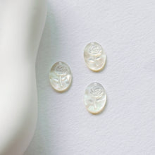 Load image into Gallery viewer, Oval-shaped Rose Mother-of-Pearl, MOP Shell Pendant, Engraved White Nacre, Shell Charm, Mother of Pearl Jewelry Making Findings RY031