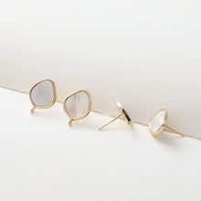 تحميل الصورة إلى عارض المعرض، قرط صدفي غير منتظم، مطلي بالذهب عيار 14 قيراطًا، دبوس فضة S925 خالٍ من النيكل، نتائج قرط مضادة للحساسية JJ022