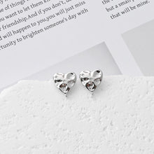 تحميل الصورة إلى عارض المعرض، أقراط على شكل قلب مطروق، مطلية بالذهب عيار 18 قيراطًا، خالية من النيكل، دبوس من الفضة الاسترلينية S925، أقراط أذن مضادة للحساسية، رقم المنتج D0437