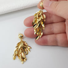 Load image into Gallery viewer, Gold Leave Bunch Charms, 18K Gold Plated Plants Charms, Bunch of Leaves Pendant,  Necklace Charms, Jewelry Findings S20695