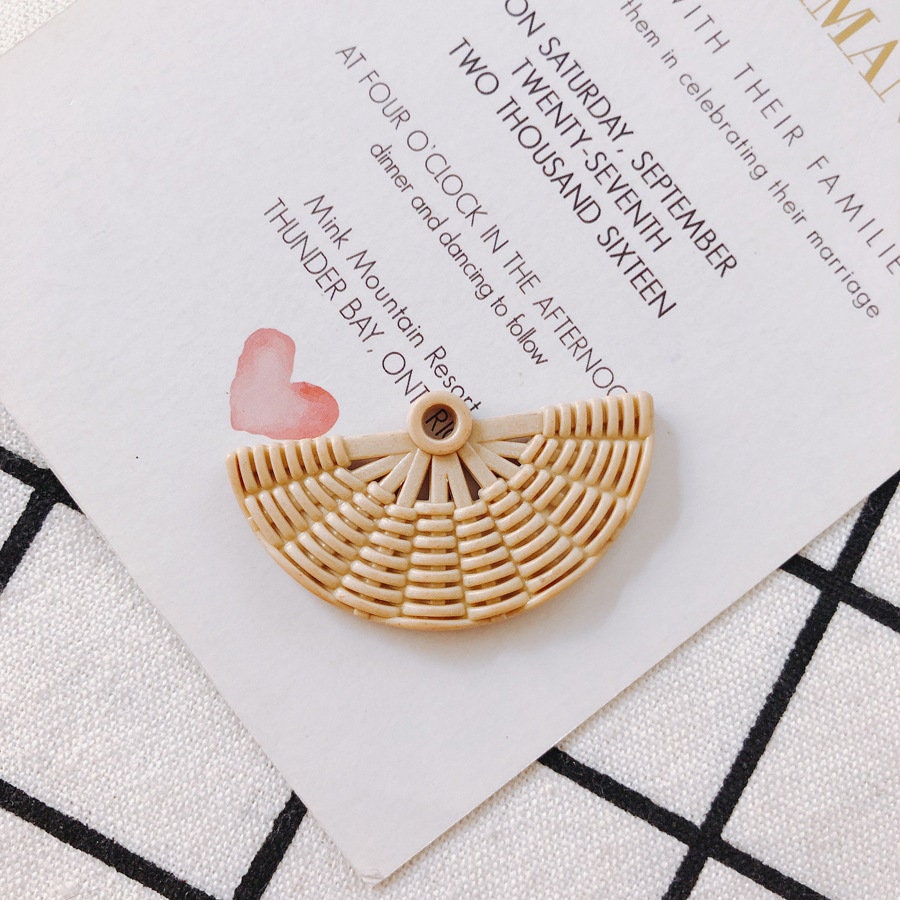 10pcs Fan Shape Pendant, Resin Pendant for Jewelry Making, DIY Beads Finding MY013