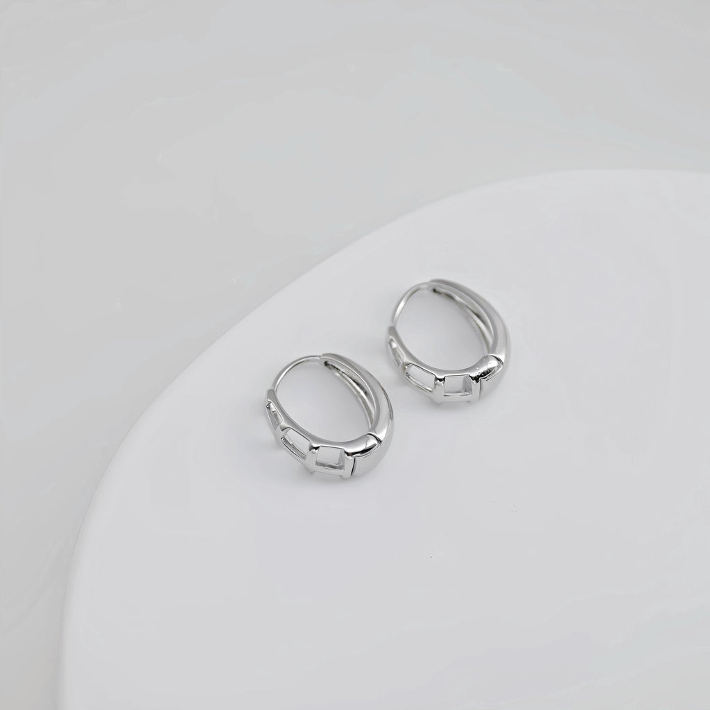 Gold Ear Hoops Pave CZ, Oval Hoops, 18.4mm, 18K Gold Plated Leverback Earrings, Huggie Hoops Earring D0571