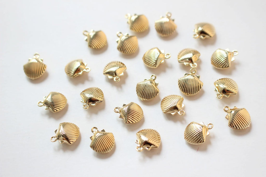 Gold Seashell Charm, Marine Life Pendant, Starfish, Seahorses, 18k Gold Plated Brass, Bracelet Making, Jewelry Findings GZ424