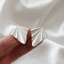 Load image into Gallery viewer, Rhombus Shaped Ruffled Textured Pendant, Charm, 14K Gold/Silver Plated, Jewelry Making Findings JH014