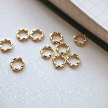 Load image into Gallery viewer, 20PCS Thick Open Jump Ring, 18K Shiny Gold Plated Jump Ring Connectors 7mm for Jewelry Making Supply S734