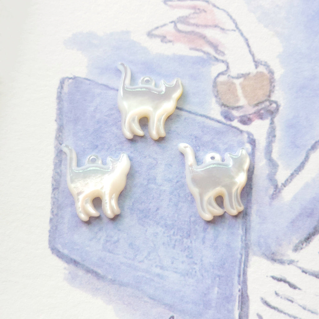 Cat White Mother-of-Pearl, MOP Shell Pendant, White Nacre, Shell Charm, Mother of Pearl Jewelry Making Findings RY014