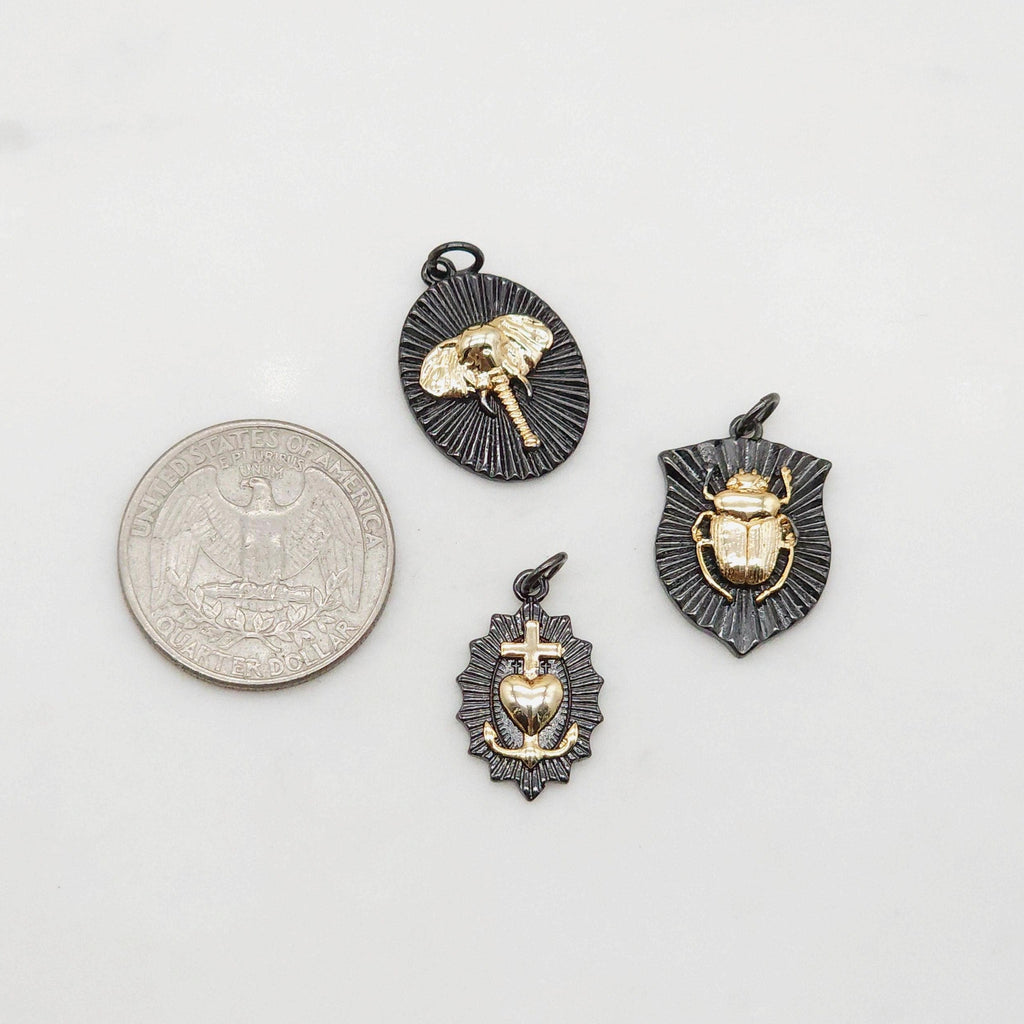 Colgante de insecto, elefante y cruz con forma de corazón, latón chapado en oro de 18 quilates/negro, dije de animal, dije para pulseras y collares, accesorios de joyería S20383