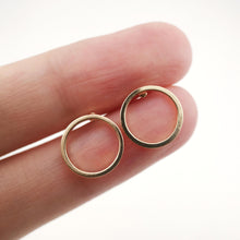 Load image into Gallery viewer, 4pcs 14K Gold Round Post With Loop, Openwork Round Stud Earring Nickel Free, 10mm, 12mm, Hypoallergenic Earring Findings Z076