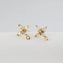 تحميل الصورة إلى عارض المعرض، أقراط على شكل زهرة من الزركونيا المكعبة، مطلية بالذهب مع حلقة، مضادة للحساسية، أدوات يدوية الصنع، لوازم صنع الأقراط بنفسك D0258