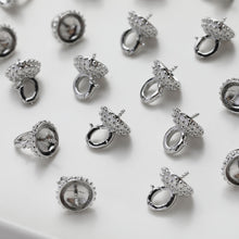 Load image into Gallery viewer, Beads Caps with Clasps, Peg Bail Caps, 18K Gold Plated, With Loop, 9.4*12.2mm, Pearl Bead Caps, Jewelry Making GE114