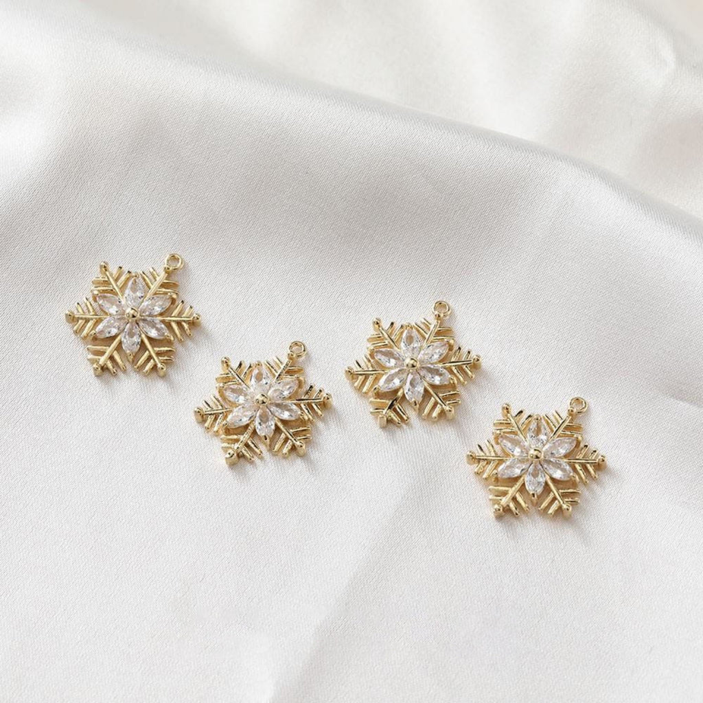 Snowflake Charm, Cubic Zircon Crystal Snowflake Pendant, CZ Earring Charms,  Real Gold Plated  Earring Charms, Jewelry Findings BB039-F015