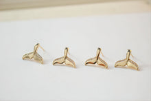 تحميل الصورة إلى عارض المعرض، أقراط أذن أنيقة على شكل صدفة/ذيل سمكة مع حلقة، من الذهب عيار 14 قيراطًا، وفضة S925، خالية من النيكل، أقراط أذن مرصعة بالصدف JJ018