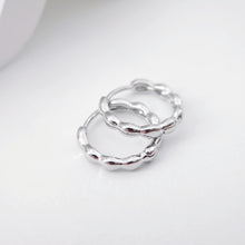 Load image into Gallery viewer, Gold Wavy Hoop Earring, 16mm, 18K Gold Plated Leverback Earrings, Huggie Hoops Earring D0104