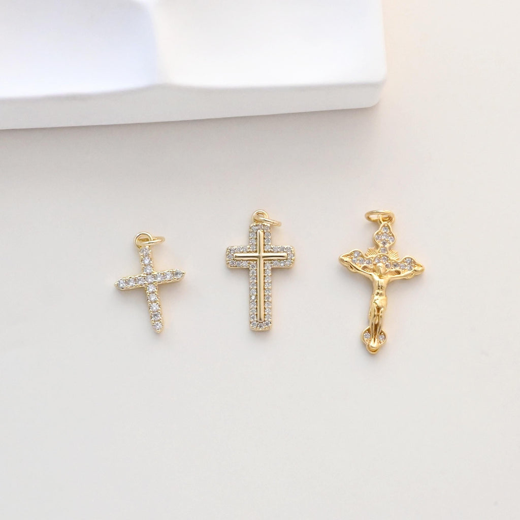 Dijes de cruz, colgante de cruz con pavé de circonitas, colgante religioso, latón chapado en oro de 18 quilates, dijes para hacer collares, accesorios de joyería S1333