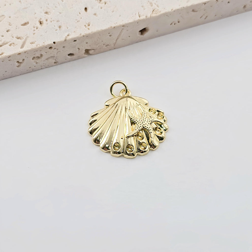 Gold Seashell Charm, Marine Life Pendant, 20mm, 18k Gold Plated Brass, Bracelet Making, Jewelry Findings S1270