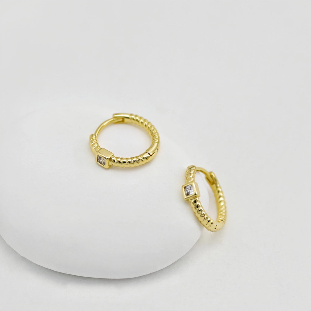 Square Cubic Zirconia Ear Hoops, Round Hoops, 14.6mm, 18K Gold Plated Leverback Earrings, Huggie Hoops Earring D0521