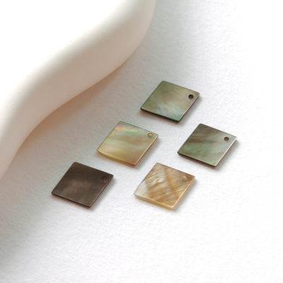 Rhombus Pendant Black Mother-of-Pearl, MOP Shell Pendant, Engraved Black Nacre, Shell Charm, Shell Jewelry Making Findings RY049