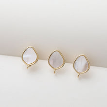 تحميل الصورة إلى عارض المعرض، قرط صدفي غير منتظم، مطلي بالذهب عيار 14 قيراطًا، دبوس فضة S925 خالٍ من النيكل، نتائج قرط مضادة للحساسية JJ022