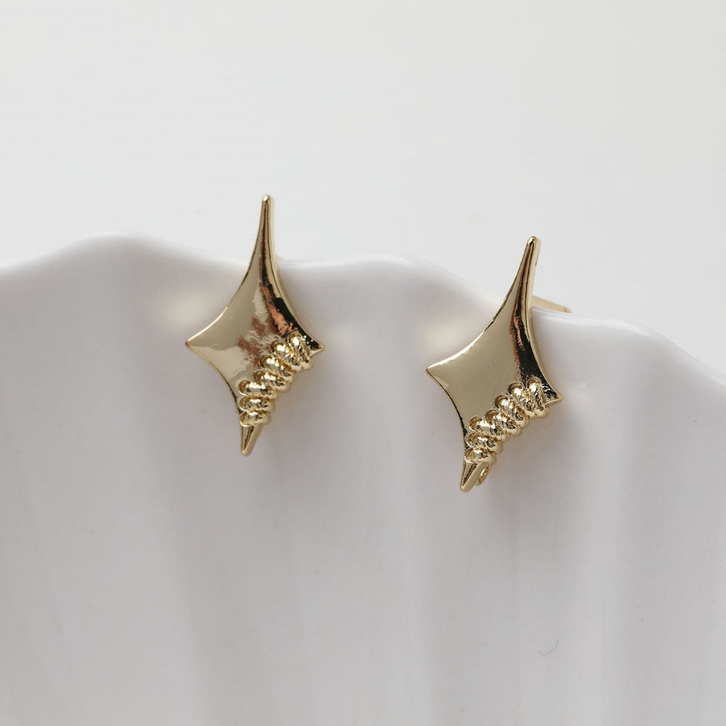 قرط نجمة ذهبية مع حلقة، أقراط خالية من النيكل، قرط أذن مع حلقة، نتائج قرط مضادة للحساسية GT053