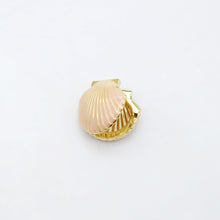 Load image into Gallery viewer, Enamel SeaShell Locket Charms, 18K Gold Plated, Shell Pendant, Beach Charm, Necklace Making Charms, Jewelry Findings S20514