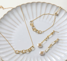 Load image into Gallery viewer, 14K Gold Chain Charm, Cut to Size, Necklace Bracelet Making Finding, Chain Connecor for Jewelry Making GT003