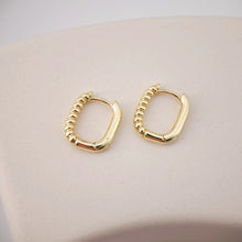 Load image into Gallery viewer, U Shape Earring Hoop, Hammered Huggie Hoops Earring Finding, Ear Hoops, 15.4*13mm, hoop earrings D0116