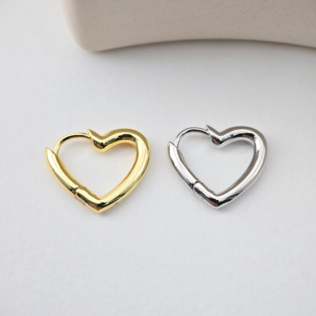 Heart Hoop Earring, Huggie Hoops Earring Finding, Heart Ear Hoops, 17.8mm, 18k Gold/Silver hoop earrings S1236