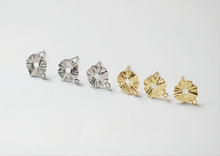 Cargar imagen en el visor de la galería, 10 pendientes redondos plisados ​​calados con aro, dorados/plateados, de plata S925, sin níquel, hipoalergénicos, JJ011