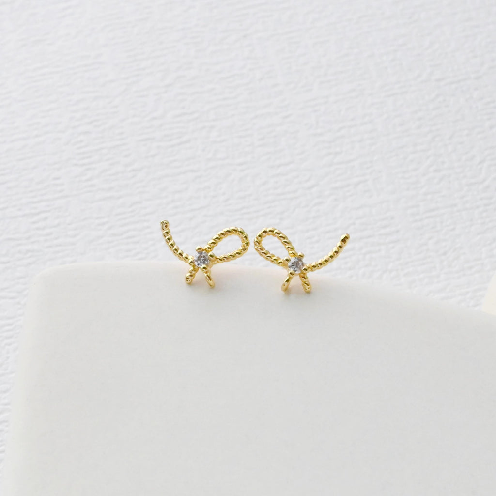 Bow Tie Earring Post With Loop, 18K Gold Plated, Green CZ Pave, Nickel Free Earrings, Bow Tie Ear Stud with Loop D0467