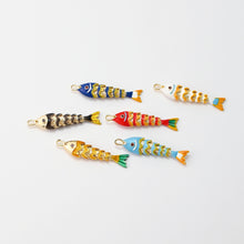 Cargar imagen en el visor de la galería, Dijes de pez esmaltado, dijes de vida marina, dijes de pez chapados en oro de 18 quilates, para hacer pulseras y aretes, accesorios de joyería S1460