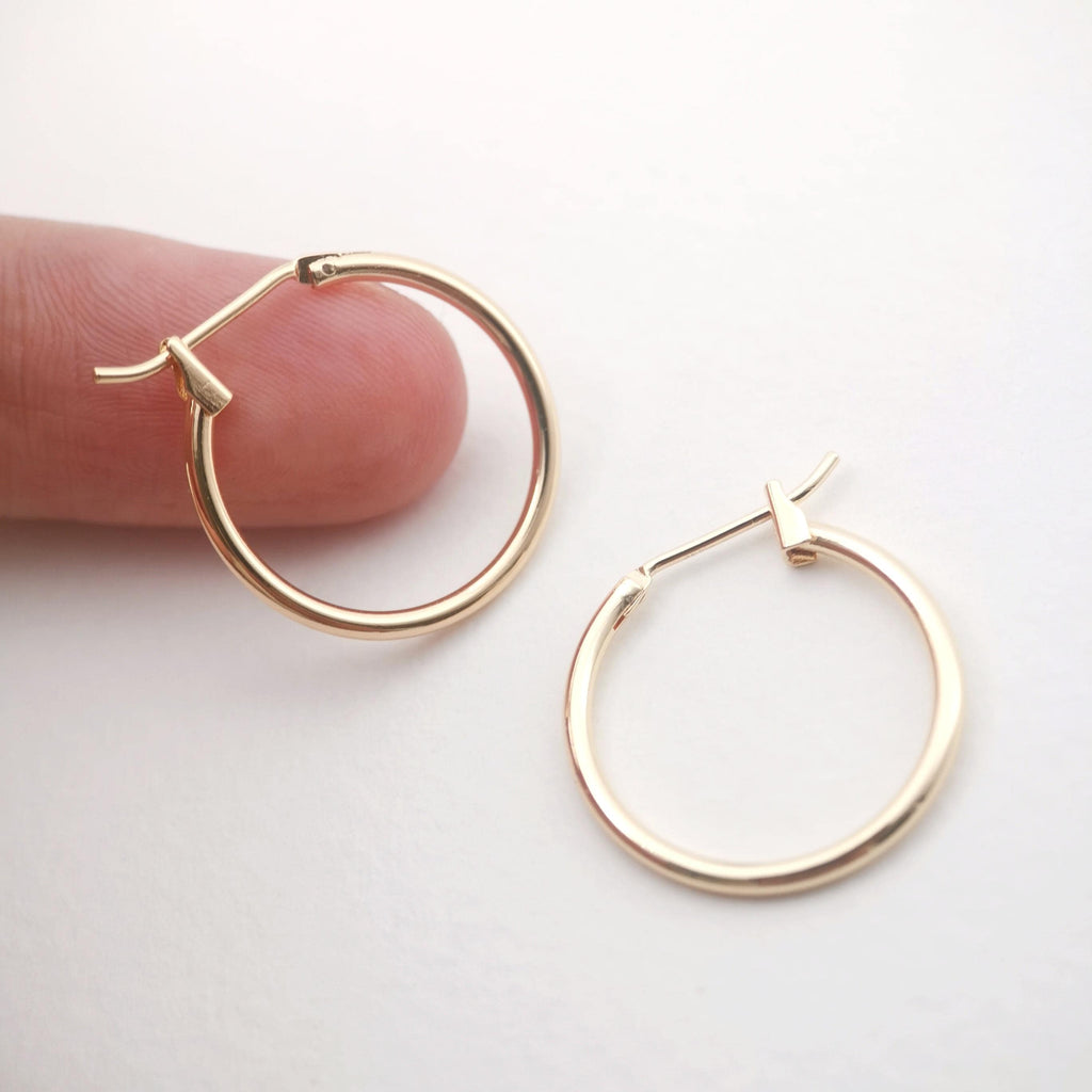 10 aros redondos chapados en oro de 18 quilates, piezas para aros Huggie, aros de resorte de 20 mm, ZX069