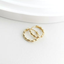 Load image into Gallery viewer, 10pcs Gold Ear Hoops, 16mm, 18K Gold Plated Leverback Earrings, Huggie Hoops Earring S1068