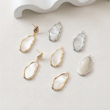 Load image into Gallery viewer, Irregular Shell Pendant, 14K Gold/Silver Plated, Jewelry Making Findings JH013