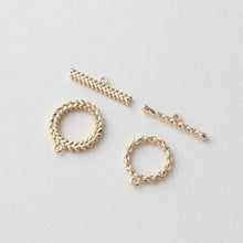 Load image into Gallery viewer, OT Toggle Clasps, 18K Gold Plated Leaf 20x25mm Bracelet Necklace Making OT Clasps, Connectors Clasps, Jewelry Findings JG060