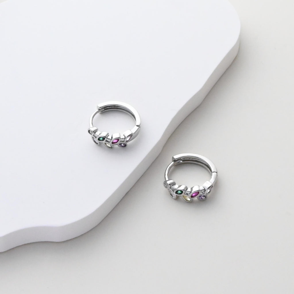 Aro de oreja con hoja arcoíris de circonita cúbica, aro huggie chapado en oro, cierre de palanca, accesorios para pendientes DIY, materiales para pendientes hechos a mano D0532-D0543