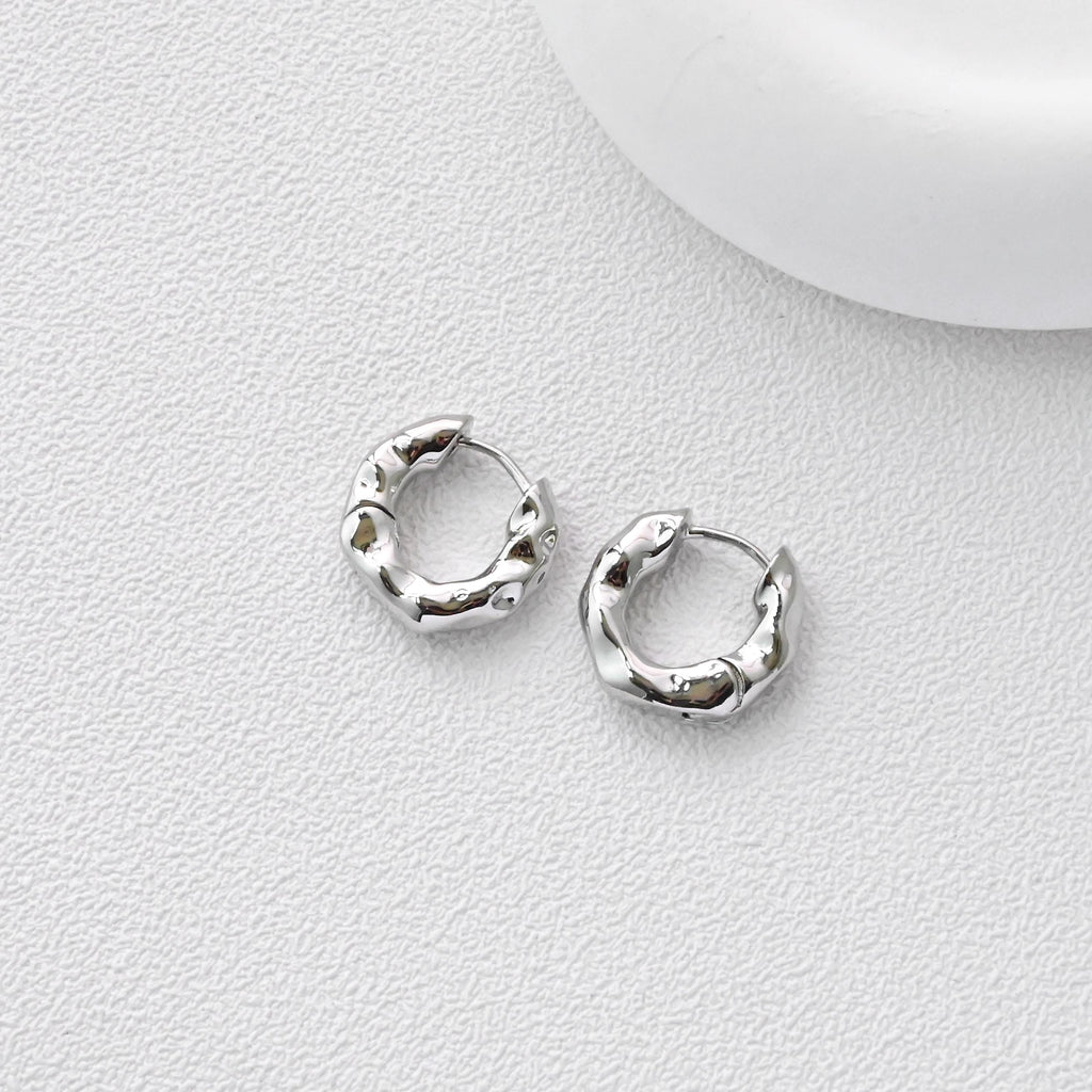 Gold Hammered Ear Hoops, 18mm, 18K Gold Plated Leverback Earrings, Huggie Hoops Earring S1106-D