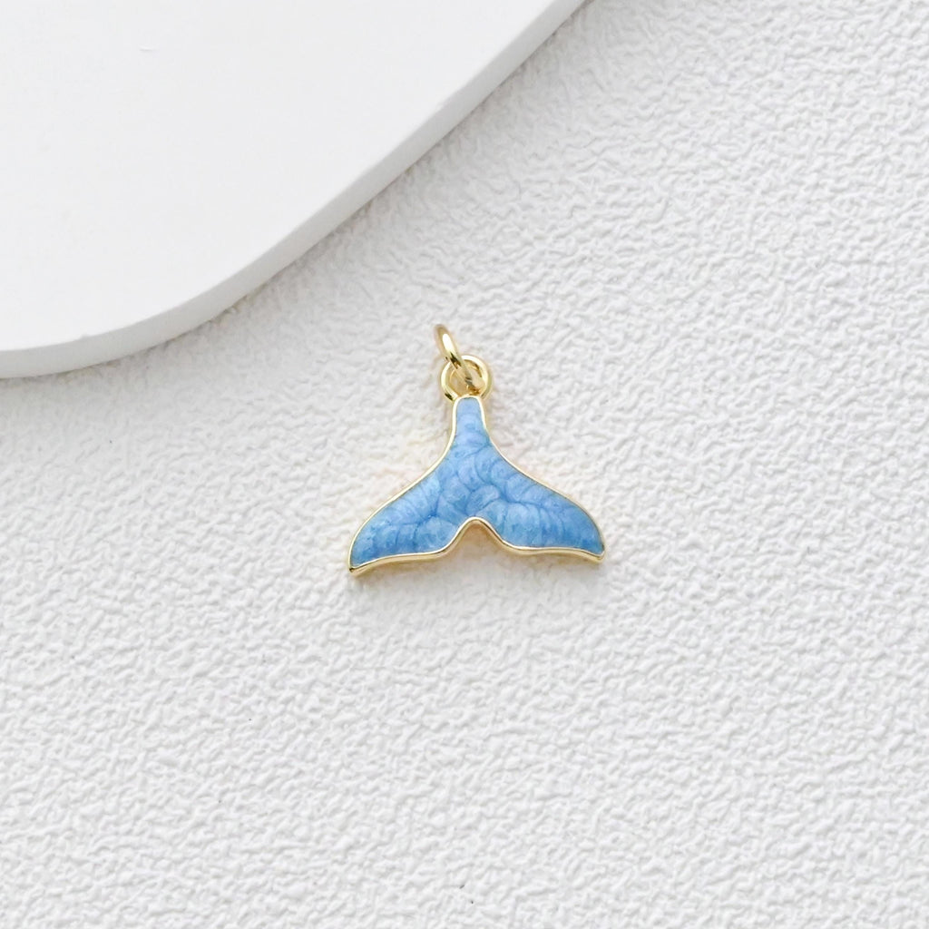 Colgante de cola de pez, dijes de vida marina esmaltados, dijes chapados en oro de 18 quilates, fabricación de pulseras, accesorios de joyería S1352