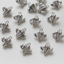 Cargar imagen en el visor de la galería, Colgante de cactus, colgante de caracol, colgante de cactus en oro de 14 quilates, dijes para collar GZ749