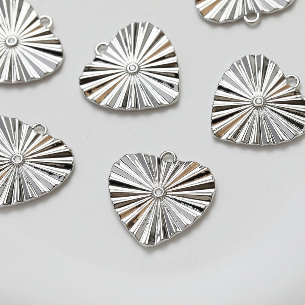 Heart Charms, Crystal Cubic Pave Heart Pendant , 14K Gold Plated, Love Charms, Bracelet Necklace Making Pendants, Jewelry Findings GZ348