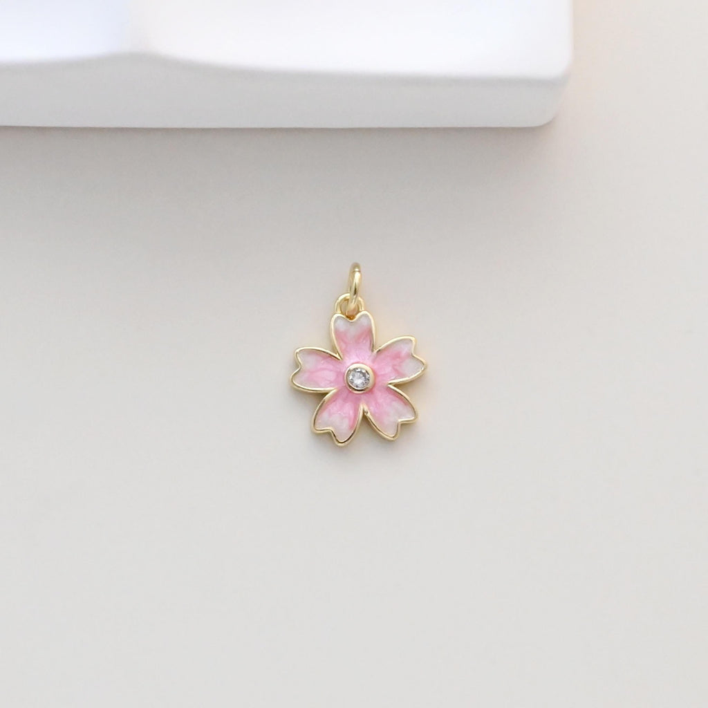 Dijes de flores esmaltadas pequeñas, colgante chapado en oro de 18 quilates, dijes para collares y pendientes, accesorios para bisutería S1319