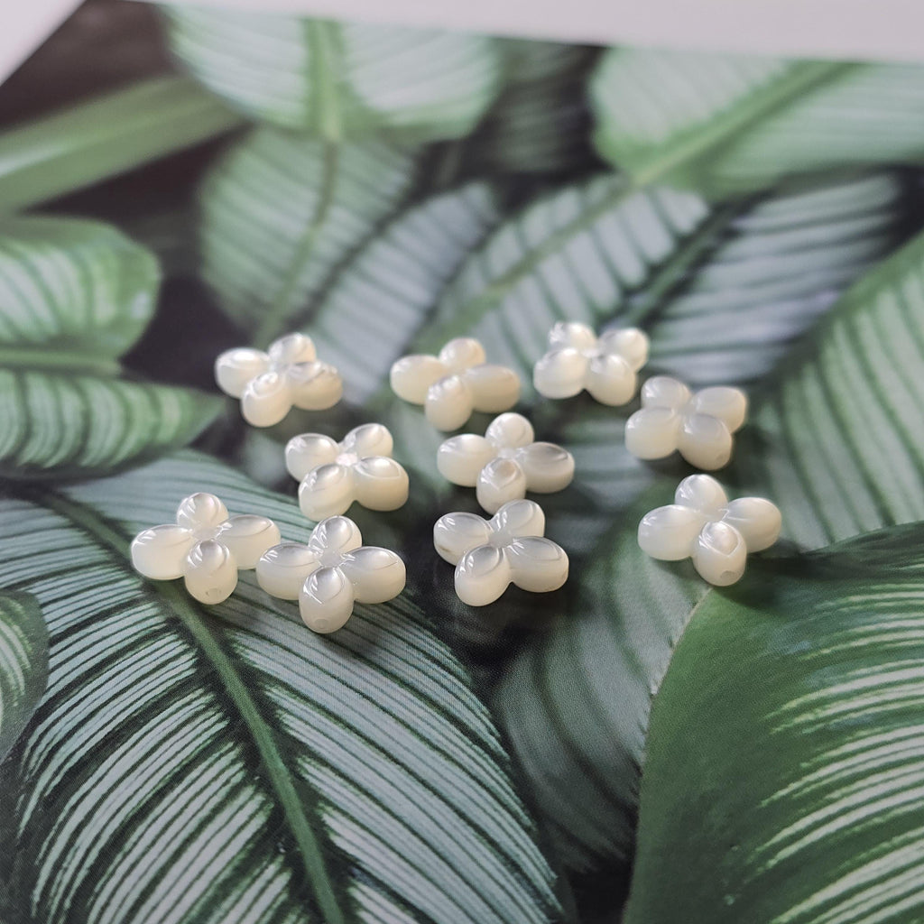 Flowers White Mother-of-Pearl, MOP Shell, Pearl Oyster, Engraved White Nacre, Shell Charm, Mother of Pearl Jewelry Making Findings RY070