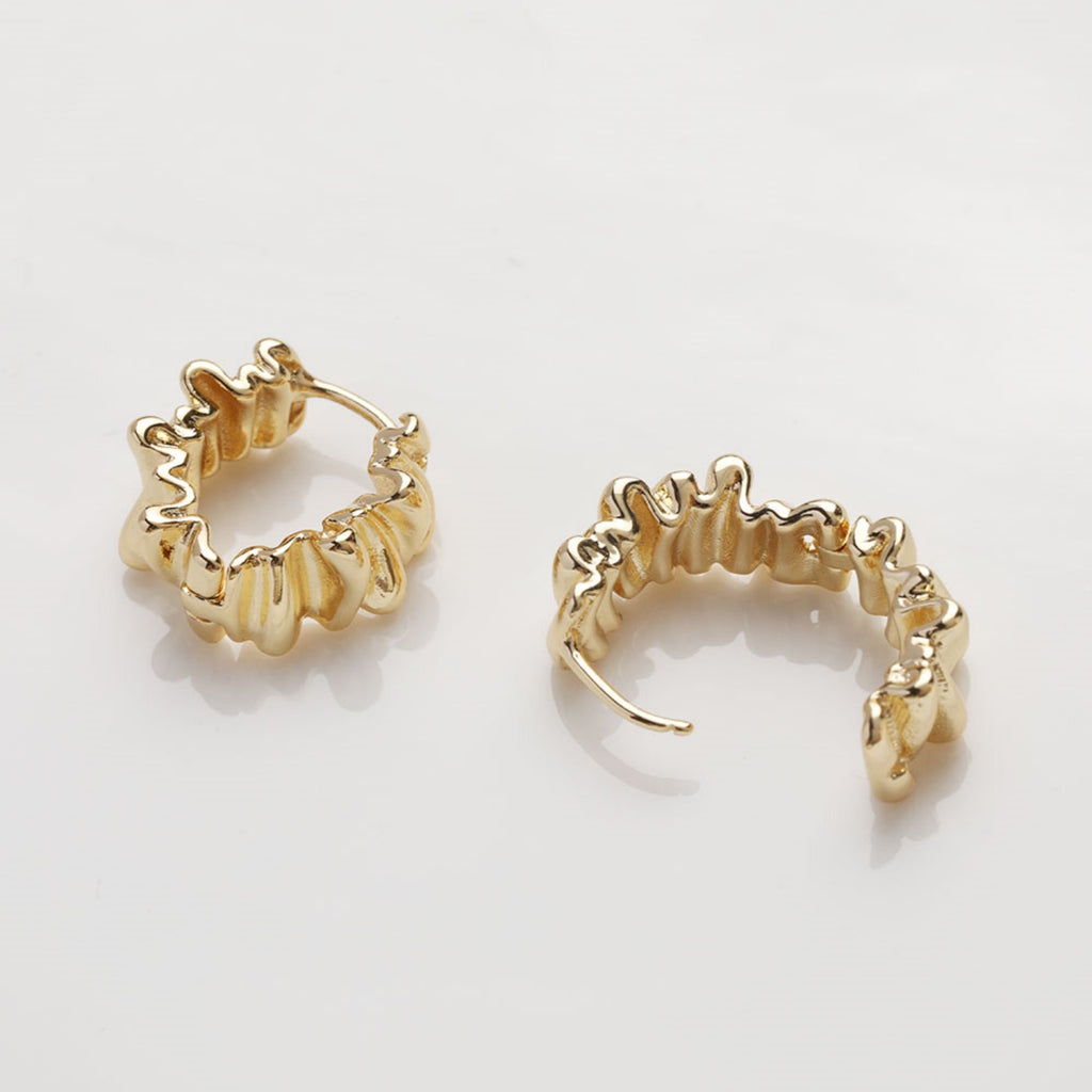 14K Gold Plated Fold Earring Post with loop, Gold Ruffles Post, for Jewelry Making GZ386-D0310