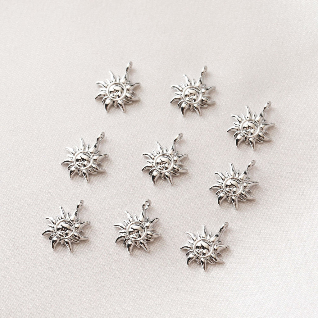 Little Sun Charm, Sun Pendant, 18K Gold Plated, Necklace Making Charm, Jewelry Findings GZ318