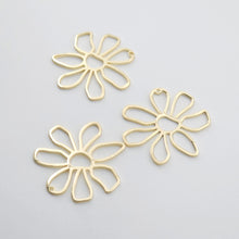 Load image into Gallery viewer, Gold Gerbera Charms, 14K Gold/Silver Plated, Flower Pendant, Bracelet Making Pendant D0022