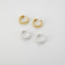 Load image into Gallery viewer, 18K Gold Ear Hoops, 14mm, 18K Gold Plated Leverback Earrings, Huggie Hoops Earring S20828