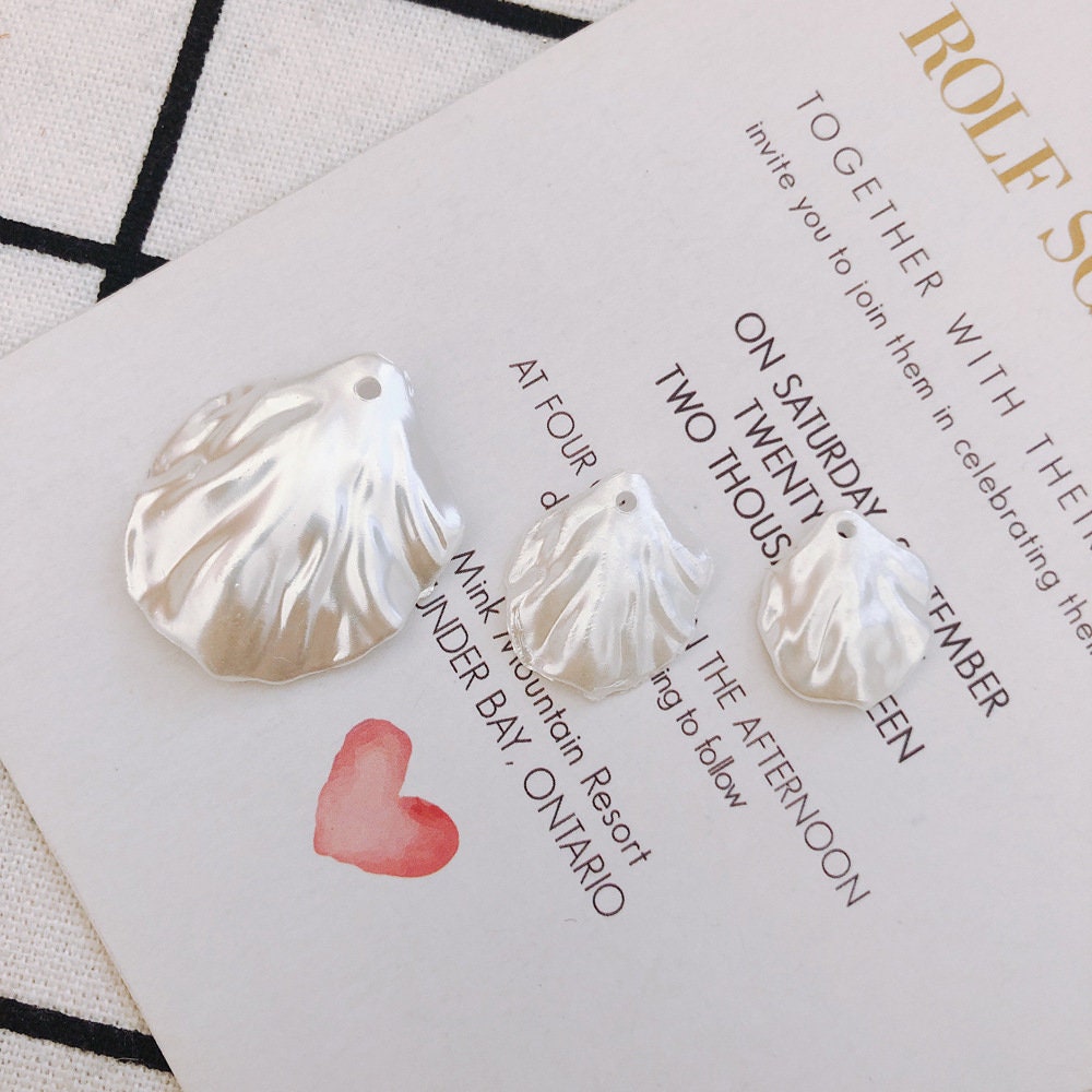 White Acrylic Flower Pendant, Acrylic Petals, Imitation Shells, Acrylic Drop Charm for Jewelry Making, DIY Beads Finding MY117